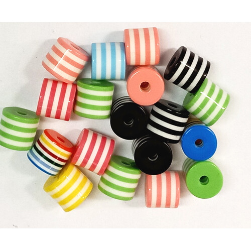 Korálek plast  - váleček proužky