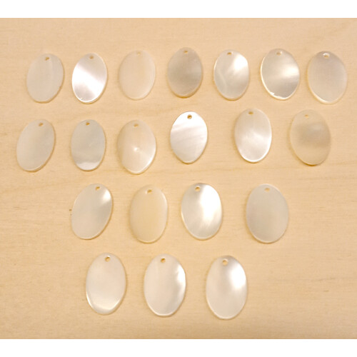 Polotovar perleť č.8 oválek 1,6x1cm