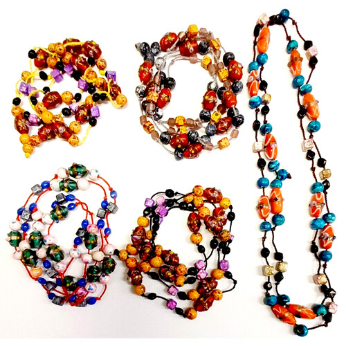 Náhrdelník bavlněná šňůrka s korálky