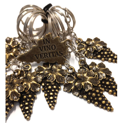 Klíčenka hrozen vína staromosaz