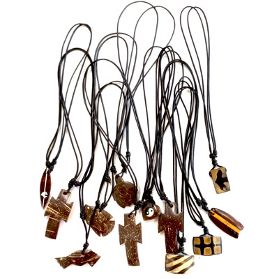 Přívěsek kokos na stavitelné šňůrce