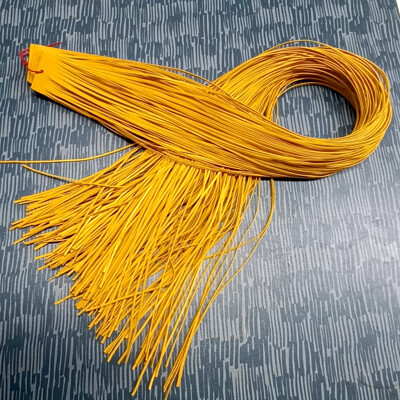 Kožený řemínek žlutý