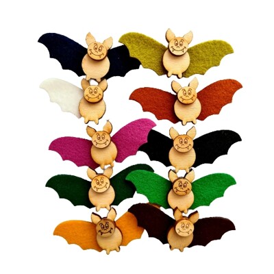 Netopýrek dřevěný s křídly z filcu - magnetka