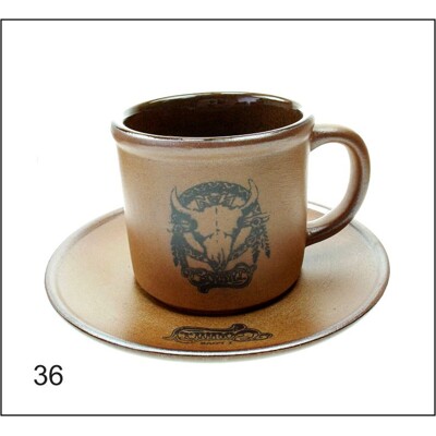 36. Hrníček s podšálkem