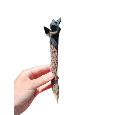 Tužka dřevěná s netopýrem