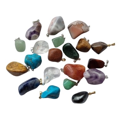 Minerál přívěsek