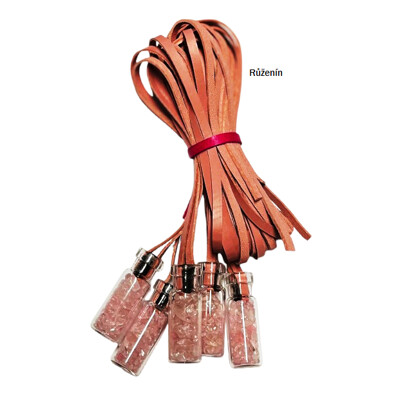 Lahvička na koženém řemínku, výběr