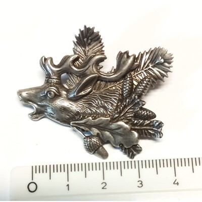 39. Hlava jelen, úlomek, šiška - starostříbro