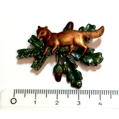 54. Liška celá, žalud, úlomek - barvené